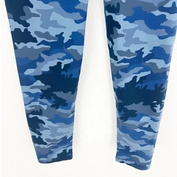 NWT J.Crew Factory Blue Camo Cropped Leggings, Size Small - Picture 5 of 9